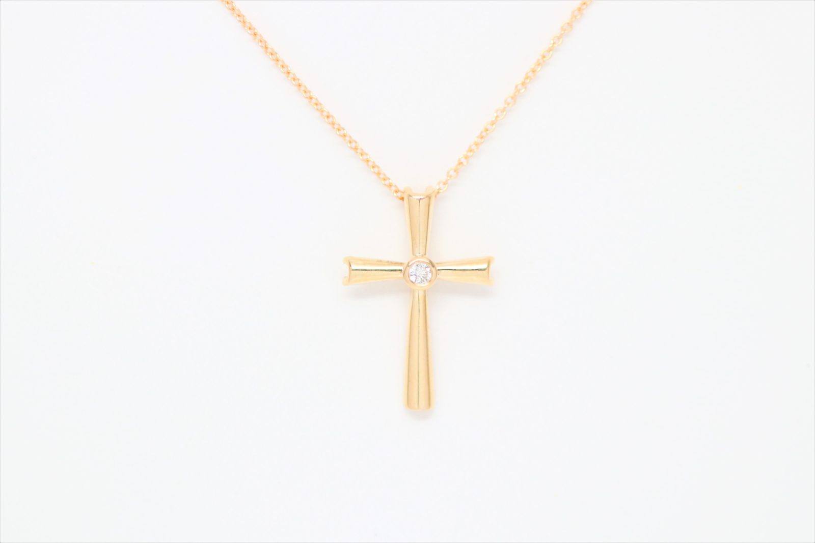 Diamond Cross Necklace 1/4 ct tw 10K Yellow Gold 18