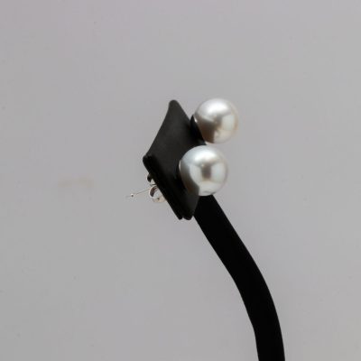 14K White Gold Akoya Peacock Pearl Stud Earrings – 9.10–9.25 mm